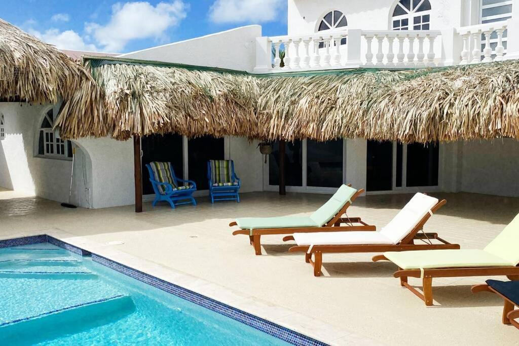 Beach Walk Residences Palm Beach Luaran gambar