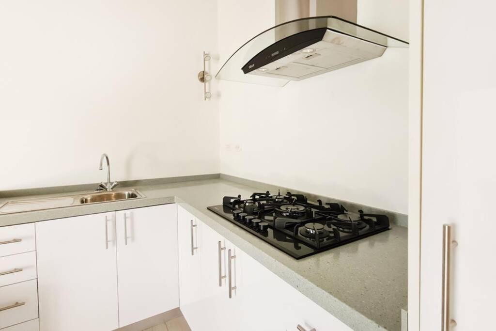 Beach Walk Residences Palm Beach Luaran gambar
