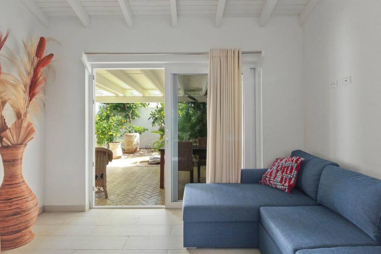 Beach Walk Residences Palm Beach Luaran gambar