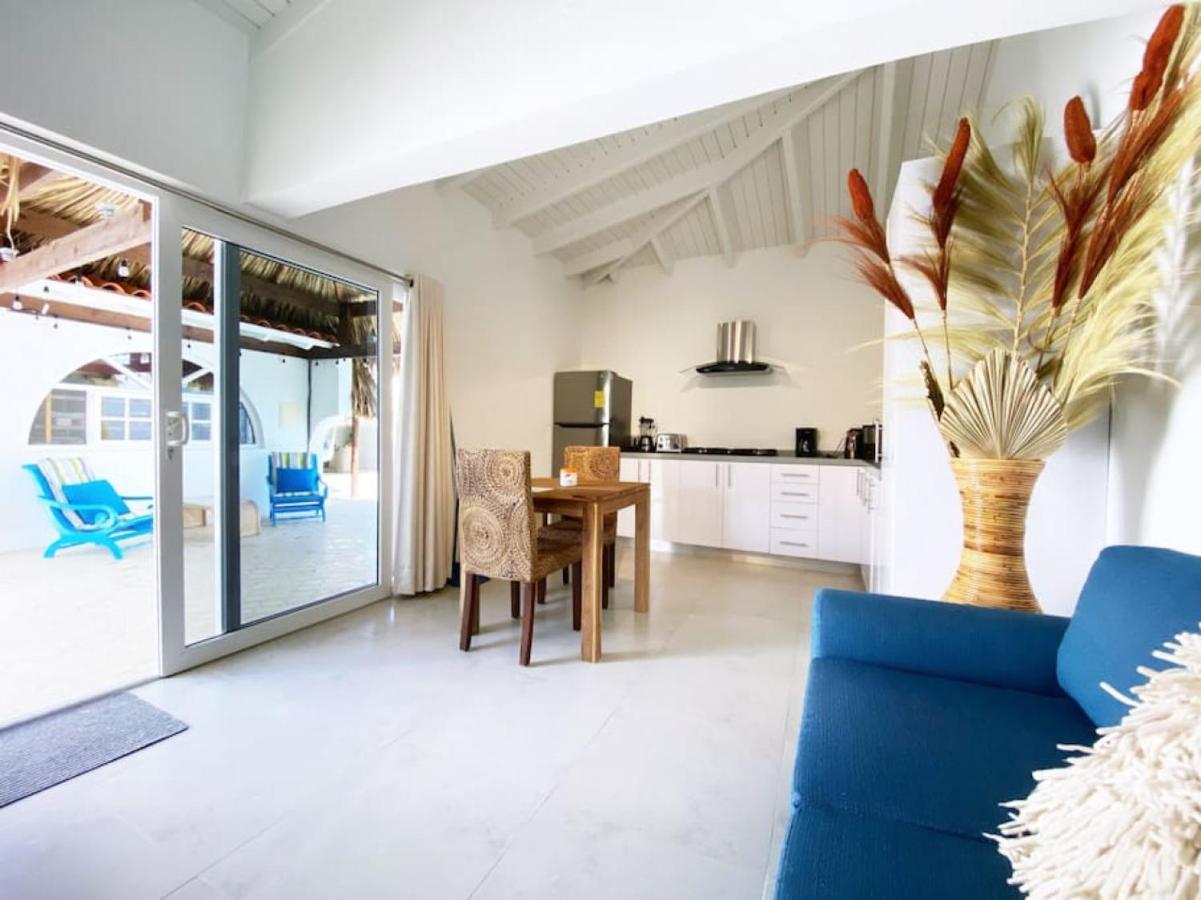 Beach Walk Residences Palm Beach Luaran gambar